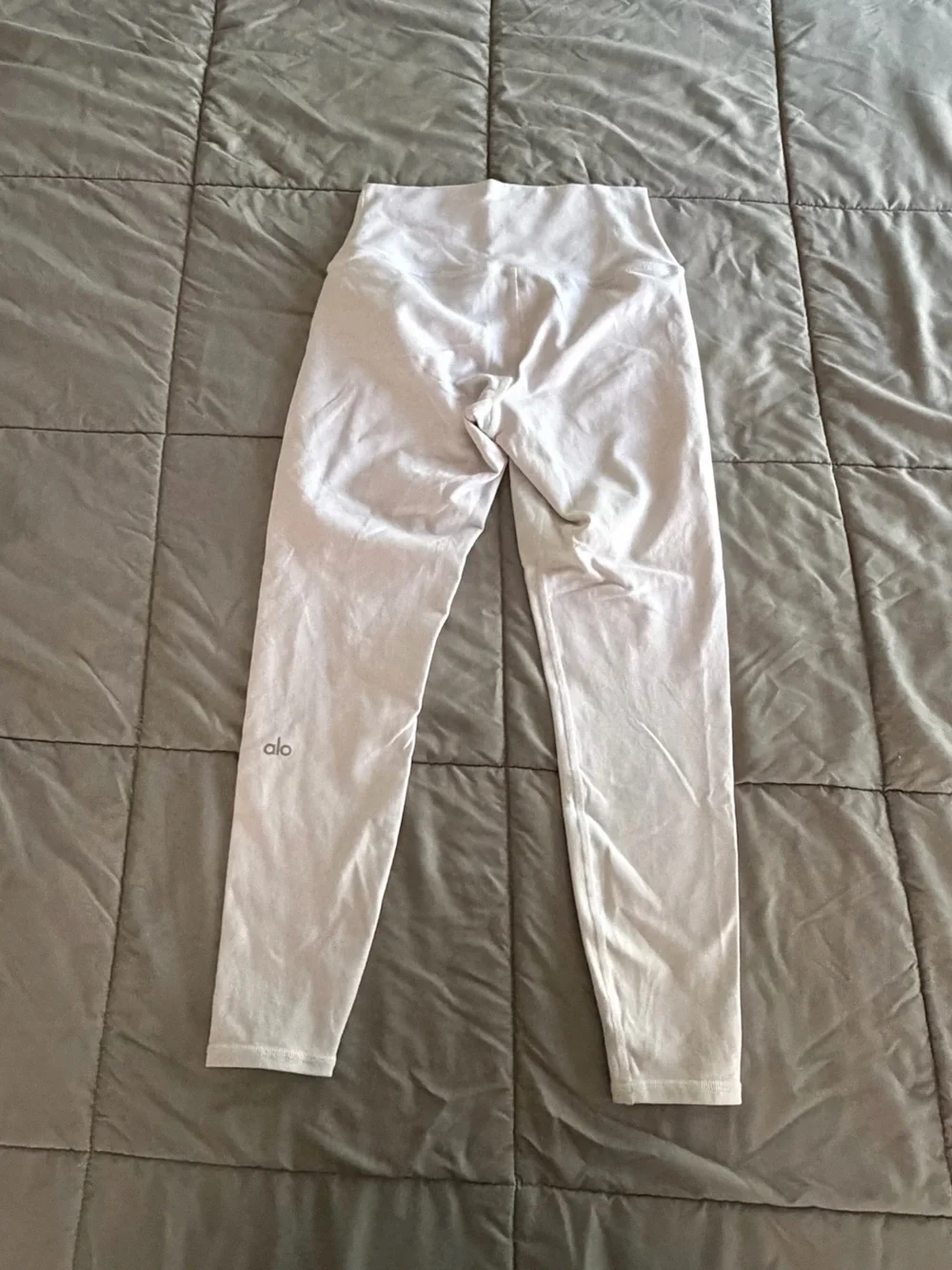 ALO Yoga White High-Rise Leggings with Logo