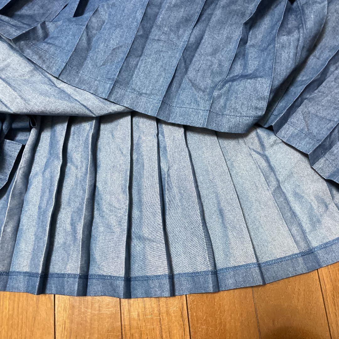 skirt pleats