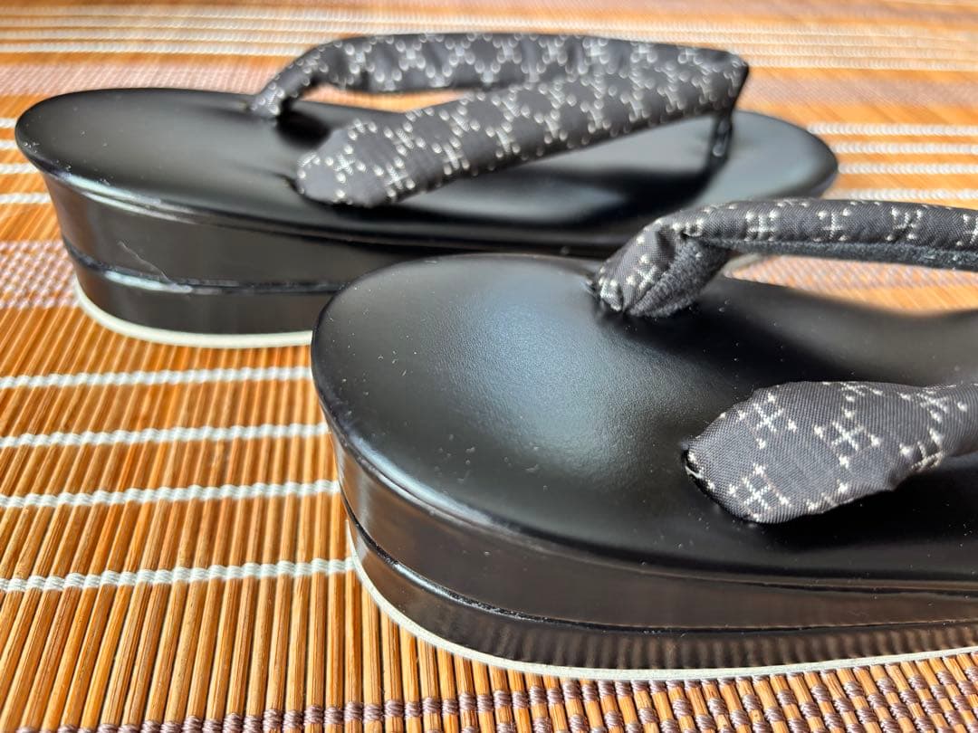 japanese sandals