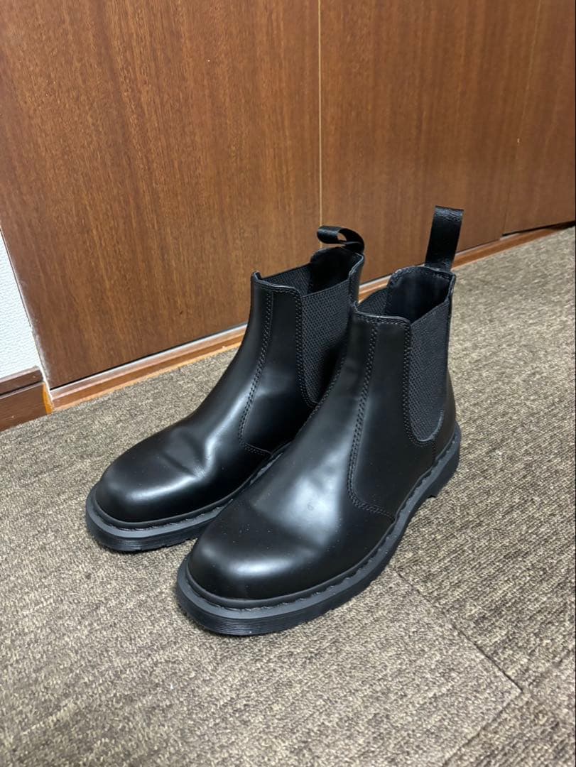 Dr. Martens 2976 MONO Chelsea Boots